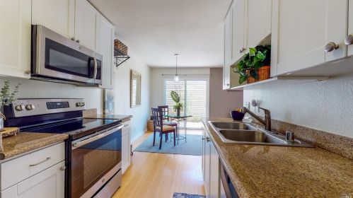 1550 Yardley St, Santa Rosa CA  95403-2352 exterior