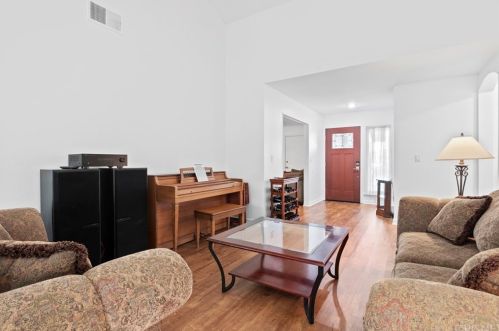 25777 Miguel Ct, Santa Clarita, CA 91355-2144