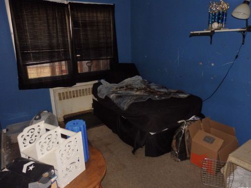 137 Pollok Pl, Hicksville NY 11801-2221 exterior