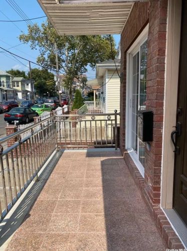 87-49 143rd St, Jamaica, NY 11435-0025