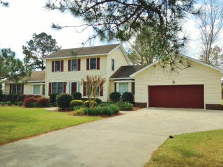 107 Heritage Dr, Washington, NC 27889-5611