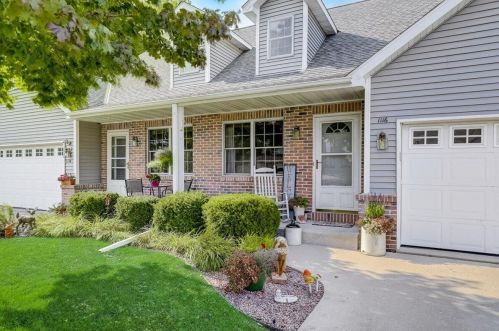 1116 Ellys Way, Slinger WI  53086-9340 exterior