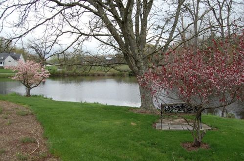 32 Arnold Palmer Dr, Grove City, PA 16127-4342