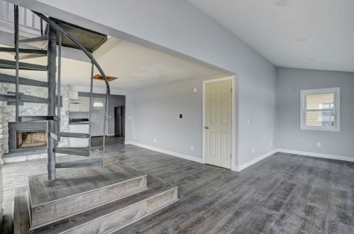 99 Lk Shr Dr, Northwood NH  03261-3707 exterior