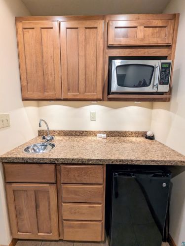 648 Jill St, Duluth MN 55803-2109 exterior