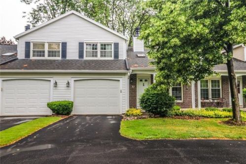 33 Reynolds Rd, Webster, NY 14580-3057