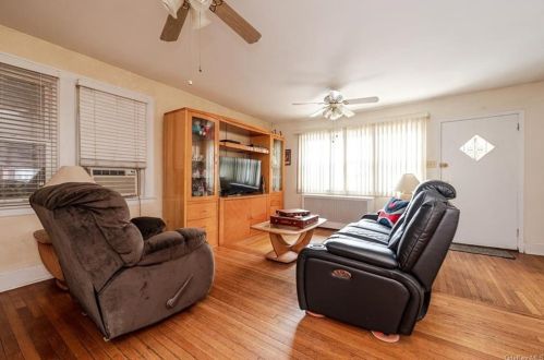 1852 Tomlinson Ave, Bronx NY  10461-1419 exterior