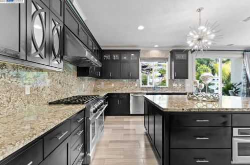 1799 Tramonti Dr, Pleasanton CA  94568-4249 exterior