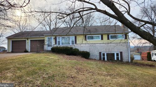 655 Diane Dr, Etters, PA 17319-9778