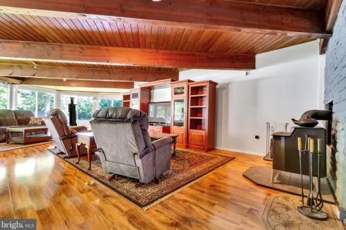 1014 Thomas Ave, Riverton NJ  08077-2321 exterior