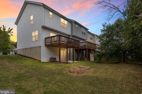 254 Charles St, Strasburg, VA 22657-2627