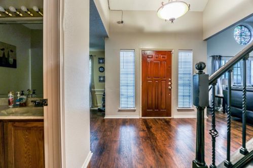 1500 Finley St, Cedar Hill TX 75104-4201 exterior