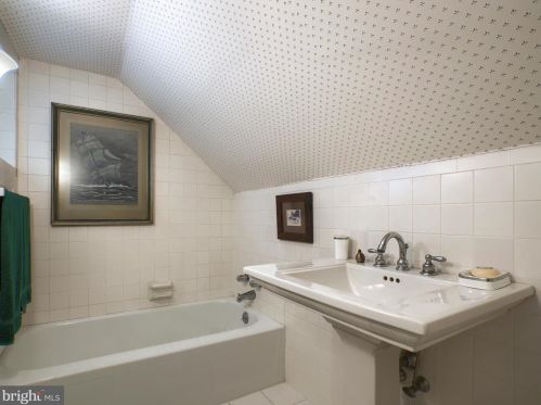 120 Zieglerville Rd, Collegeville PA  19473-2214 exterior