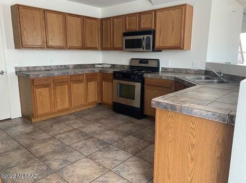 1543 Melridge St, Tucson, AZ 85706-2126