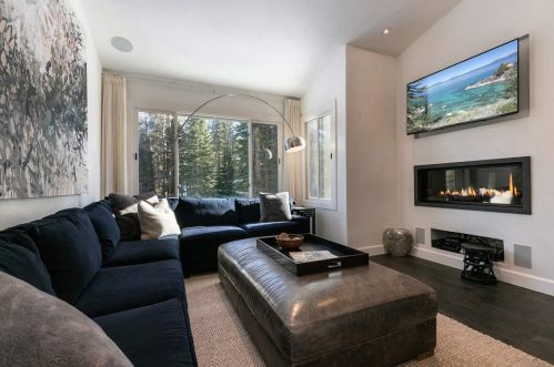 4140 Coyote Frk, Truckee, CA 96161-4300