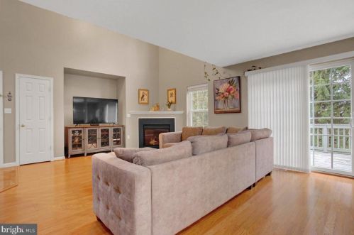 1816 Serene Way, Lancaster PA  17602-7001 exterior