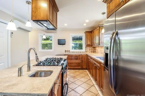 13 Clearview Dr, Brookfield Center CT  06804-1407 exterior