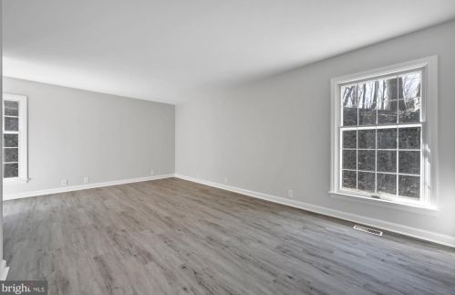 19 Edgehill Rd, Swatara PA  17033-2506 exterior