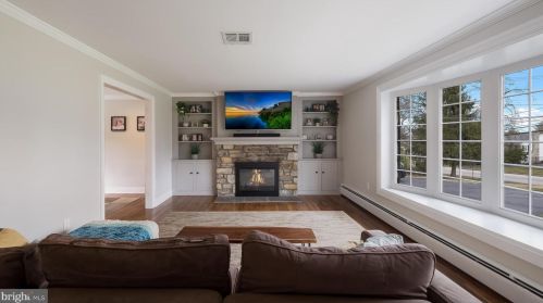 402 Cowpath Rd, Lansdale PA  19446-1516 exterior