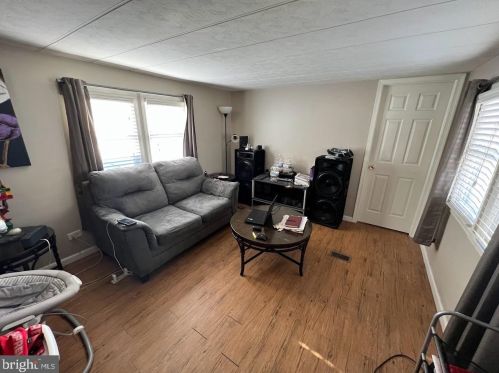 808 Bertwood Ave, Gloucester NJ  08030-2212 exterior