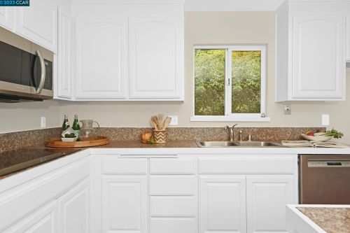 1335 Pennsylvania Blvd, Concord, CA 94521-4102
