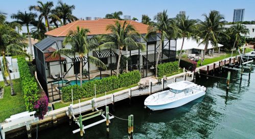 1061 Gulfstream Way, West Palm Beach FL  33404-2732 exterior