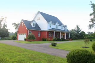 1299 Douglas Rd, Lexington TN  38351-6444 exterior