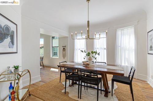 693 32 St, Oakland CA 94609-2932 exterior