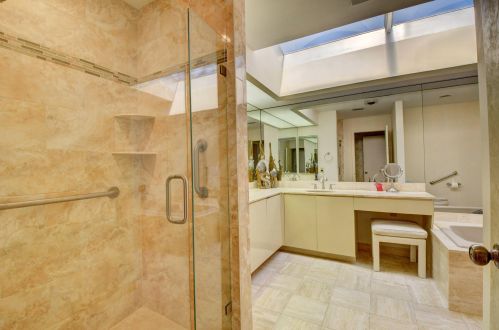 28 Glens Dr, Boynton Beach FL  33436-6207 exterior