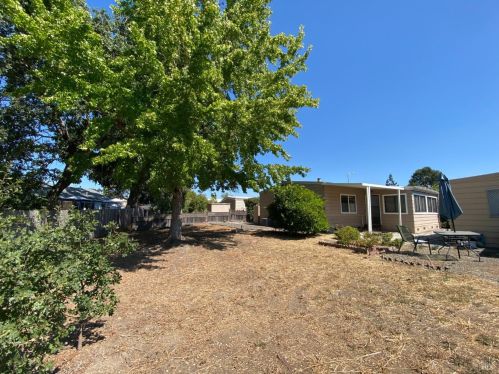 120 Westgate Cir, Santa Rosa CA  95401-9021 exterior