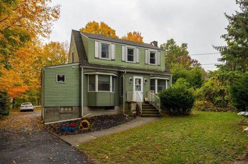 70 Myers Corners Rd, New Hamburg, NY 12590-3210