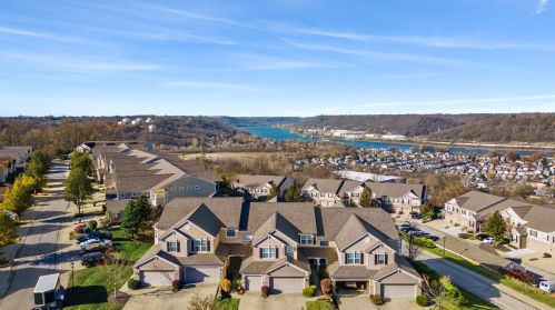 512 Rivers Breeze Dr, Covington, KY 41016-1594