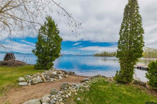 107 Macvean Rd, Broadalbin, NY 12025-2275