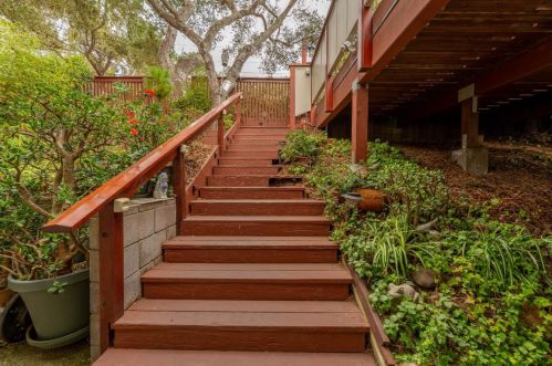 1104 Austin Ave, Del Monte Park CA  93950-5402 exterior