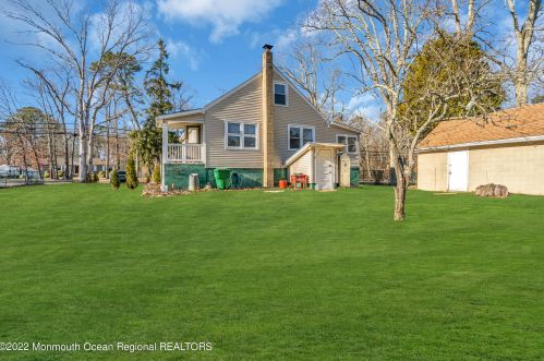 237 Cassville Rd, Jackson Twp NJ  08527-4717 exterior