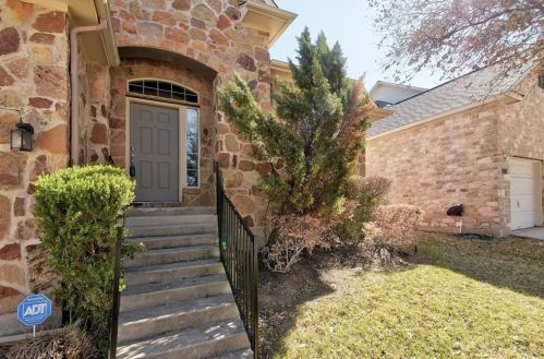 12828 Appaloosa Chase Dr, Austin TX  78732-1971 exterior