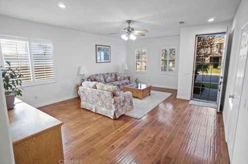 30031 Medford Pl, Santa Clarita, CA 91384-4565