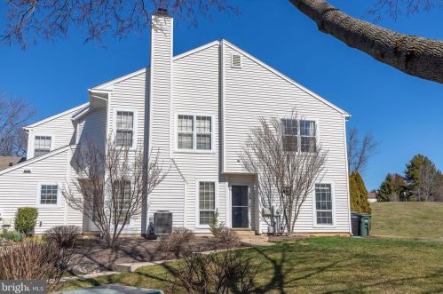 40 Banbury Ct, Southampton, PA 18966-2611