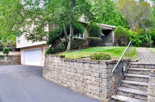 28 Delaware Ave, Liberty, NY 12754-1505