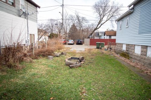 3410 1st St, Milwaukee, WI 53207-3232