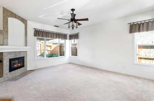 9247 Brown Rd, Elk Grove CA  95624-3917 exterior