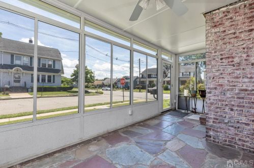 180 Grenville St, Woodbridge NJ  07095-1834 exterior