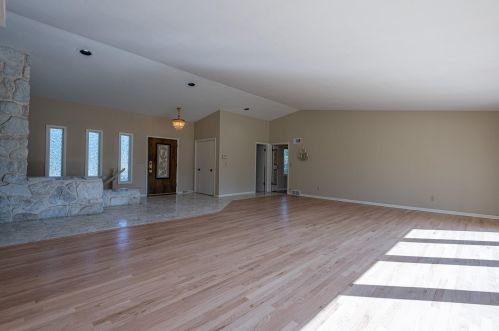 1545 Cedar Ln, Milwaukee WI  53217-1102 exterior