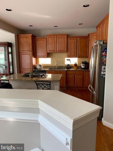 6766 Sycamore Park Dr, Haymarket VA  20169-2995 exterior