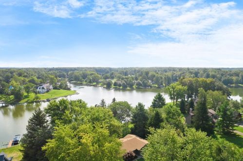 1755 Stuttgart Dr, Saint Martin OH  45118-8435 exterior