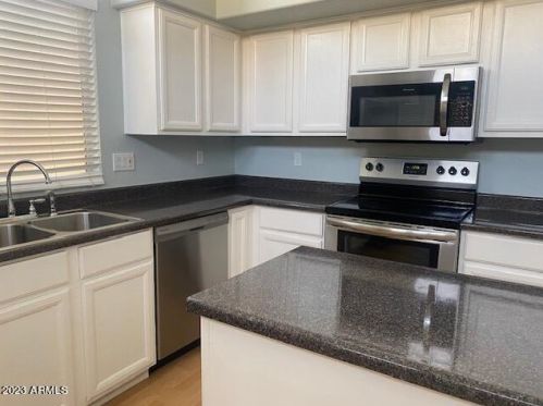 4916 Wahalla Ln, Glendale AZ 85308-7079 exterior