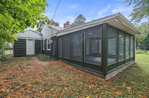 3725 63, Milwaukee WI 53220-1957 exterior