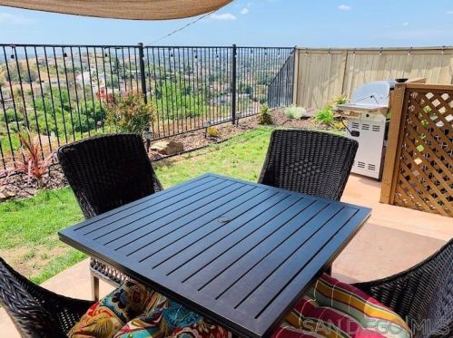 7608 Seattle Dr, La Mesa CA  91941-7892 exterior