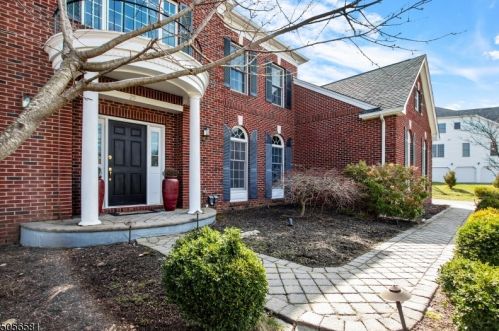 25 Sovereign Dr, Roxbury Township, NJ 07836-0230