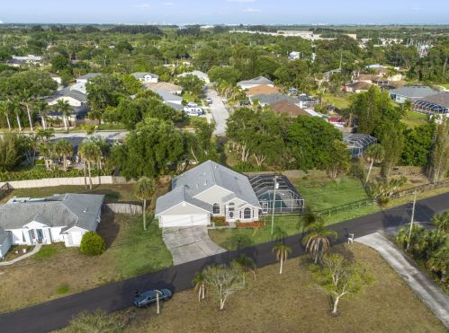 2920 Tropical Trl, Merritt Island FL  32953-8212 exterior